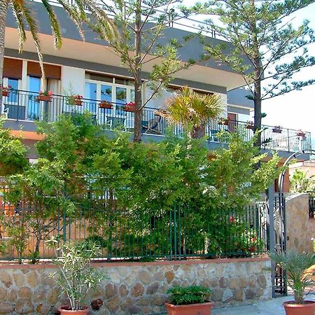 Villa Gaia Hotel Cefalu Exterior photo