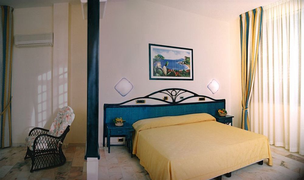 Villa Gaia Hotel Cefalu Exterior photo