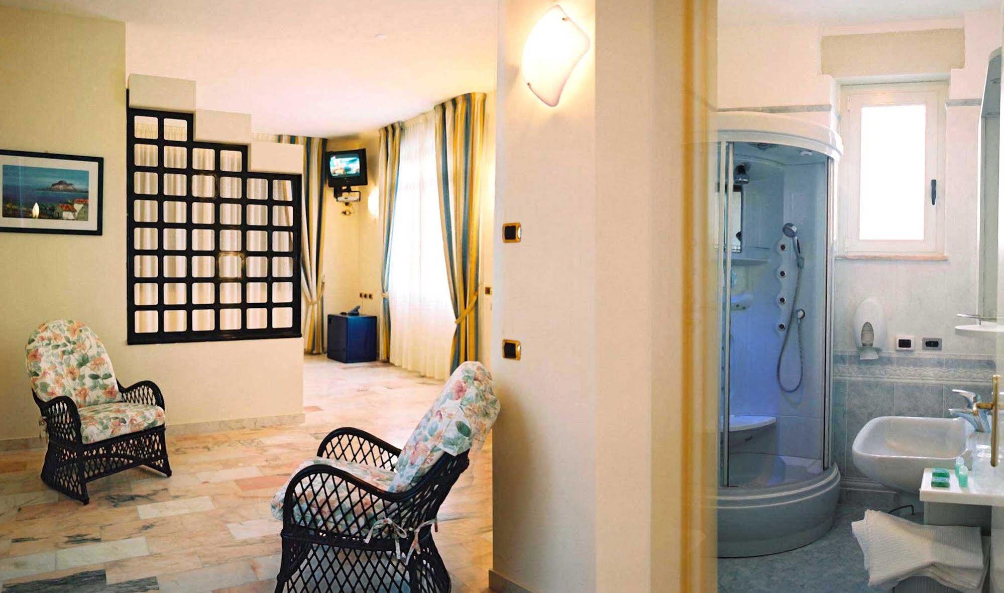 Villa Gaia Hotel Cefalu Exterior photo