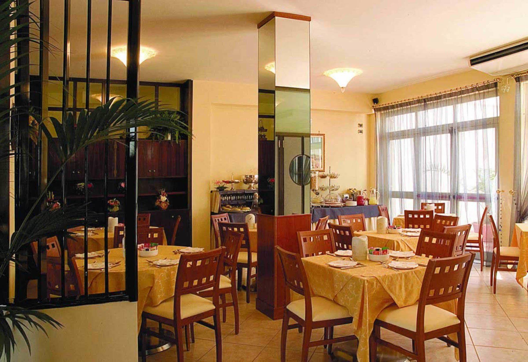 Villa Gaia Hotel Cefalu Exterior photo
