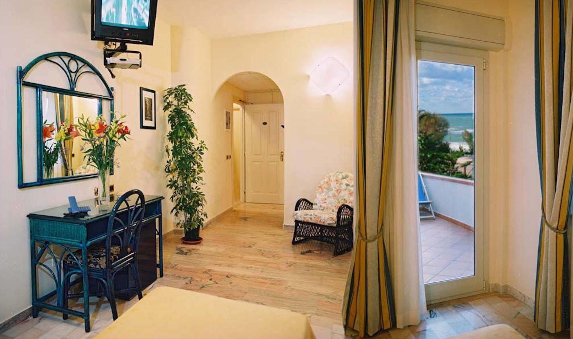 Villa Gaia Hotel Cefalu Exterior photo