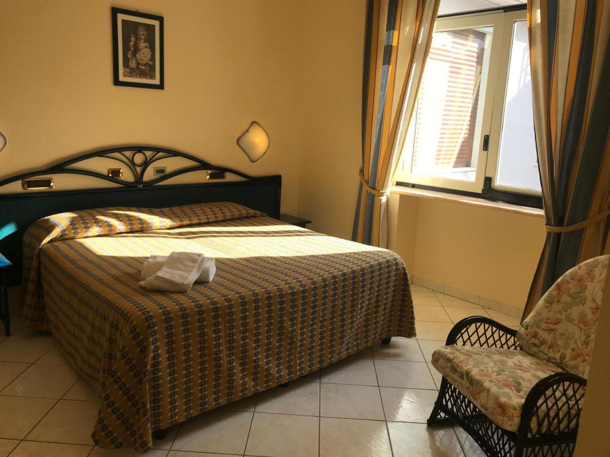 Villa Gaia Hotel Cefalu Exterior photo